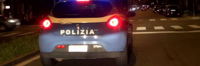 ''TOGLITI LA DIVISA, CAZ..., QUI COMANDO IO, SEI MORTO'' POI MIGRANTE ASSALTA COSI' L'AGENTE - 24/05/2017